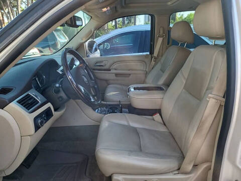 2012 Cadillac Escalade Luxury