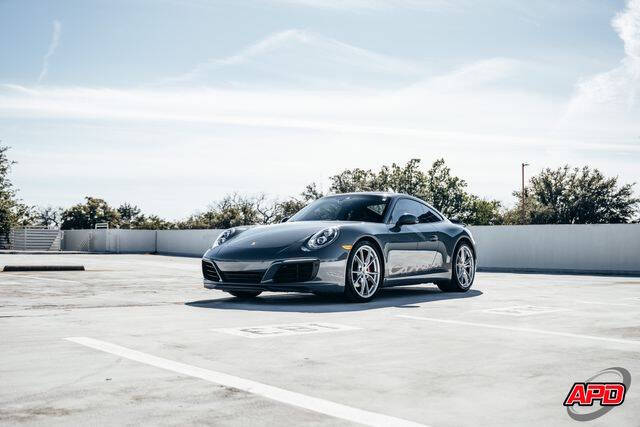 2017 Porsche 911 Carrera