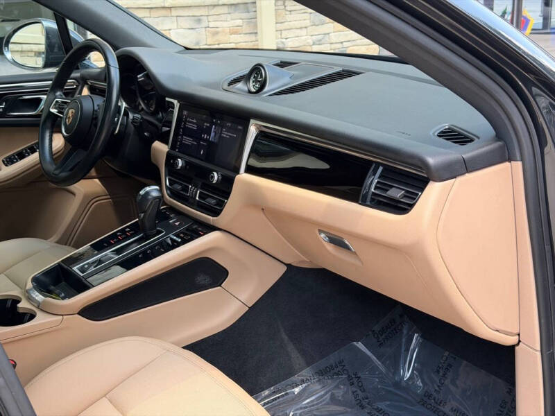 2023 Porsche Macan