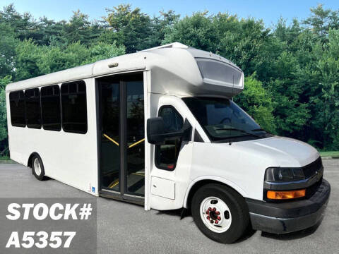 2017 Chevrolet 4500 Express for sale at Major Vehicle Exchange in Westbury NY
