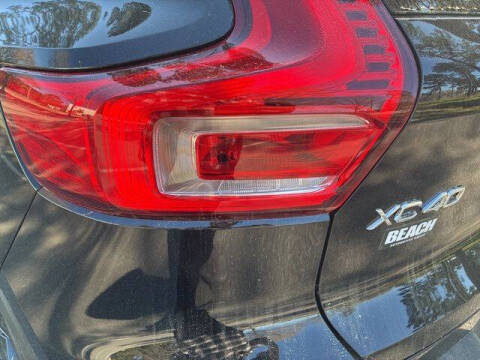2026 Volvo XC40 B5 Plus