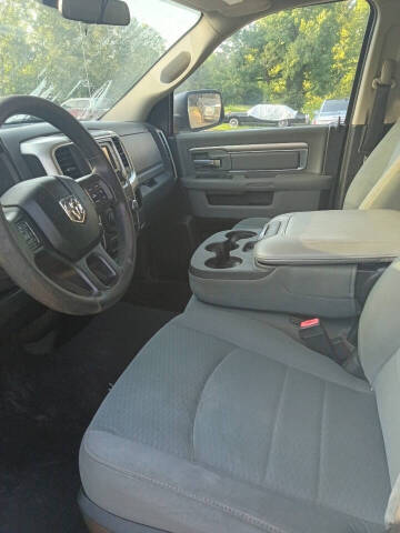 2017 RAM 1500 SLT