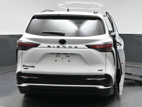 2026 Toyota Sienna XSE 7-Passenger