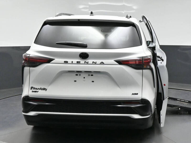 2026 Toyota Sienna XSE 7-Passenger
