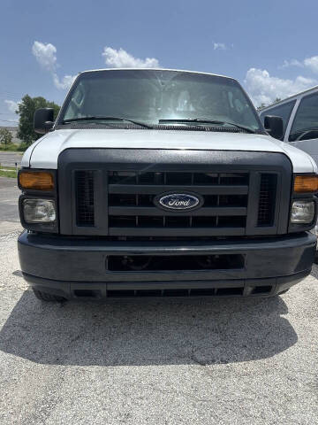 2013 Ford E-Series E-350 SD XL