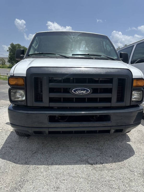 2013 Ford E-Series E-350 SD XL