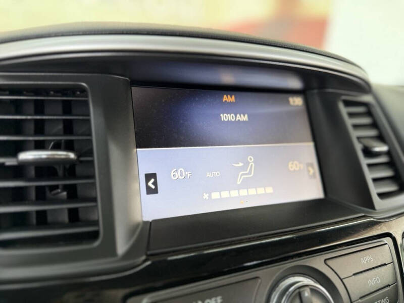 2020 Nissan Pathfinder S