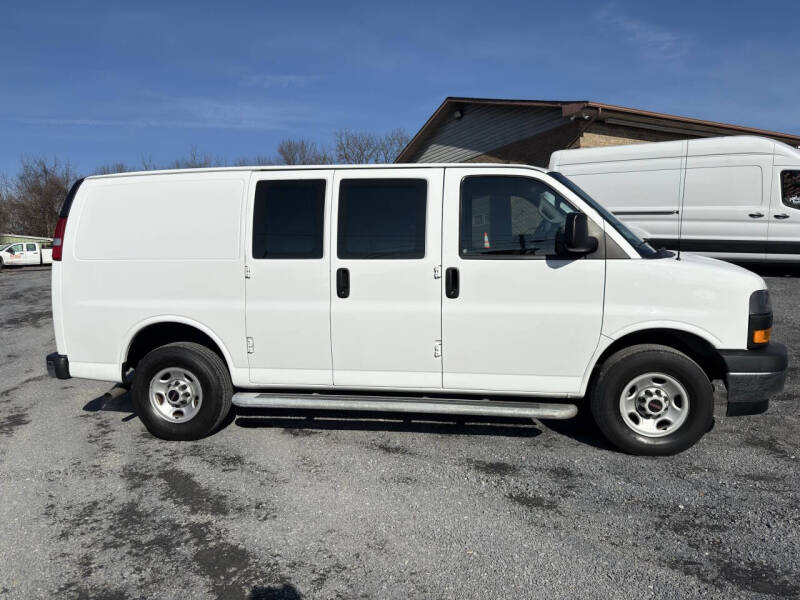 2023 GMC Savana 2500