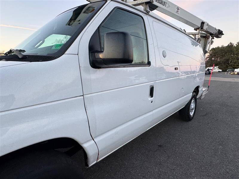 2011 Ford E-Series E-350 SD