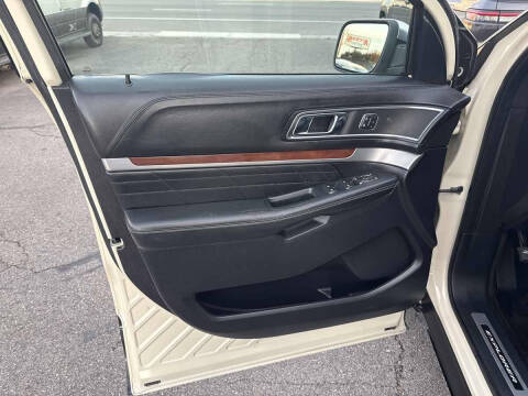 2018 Ford Explorer Platinum