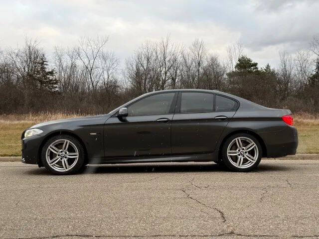 2011 BMW 5 Series 550i