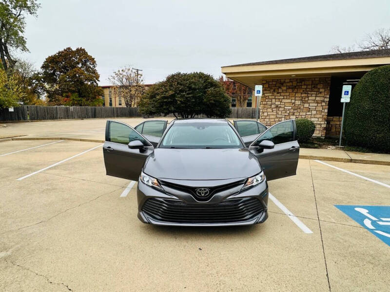2018 Toyota Camry LE