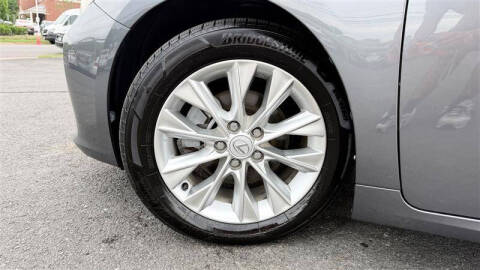 2013 Lexus ES 300h