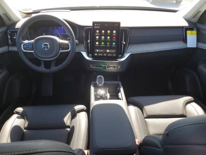 2025 Volvo XC90 B6 Ultra Bright Theme 7P