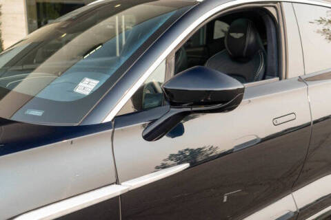 2021 Aston Martin DBX