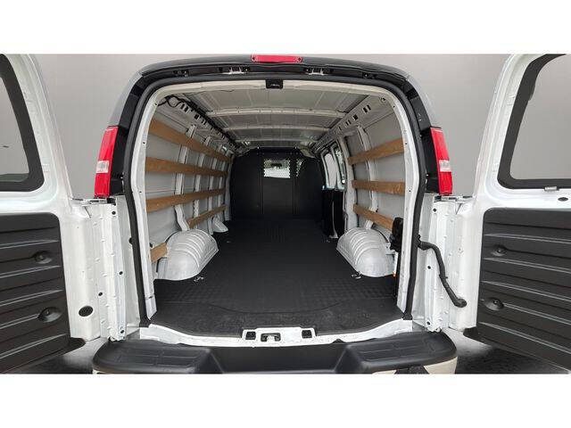 2024 GMC Savana 2500