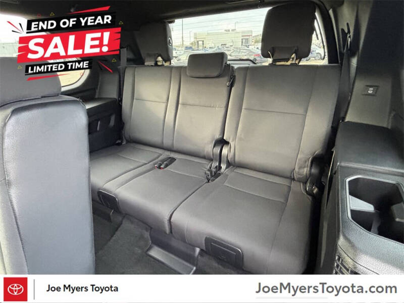 2025 Toyota Sequoia SR5