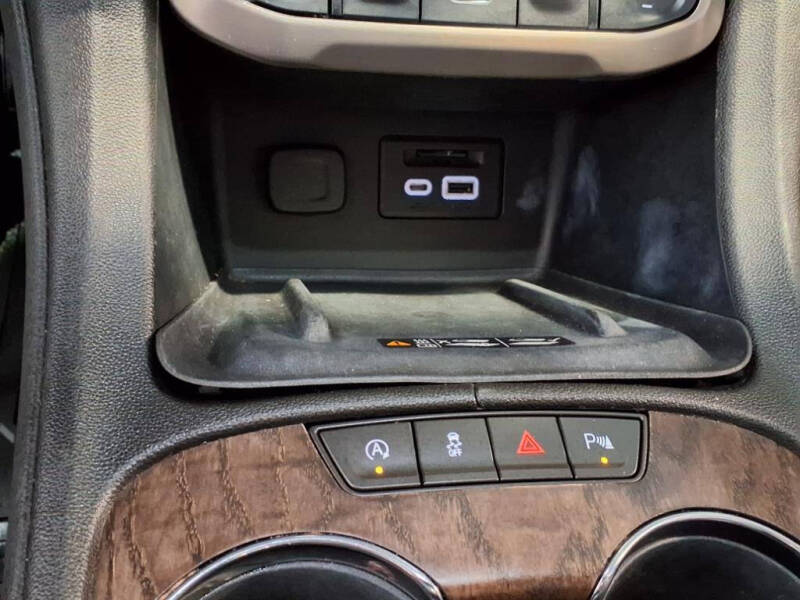 2021 GMC Acadia Denali