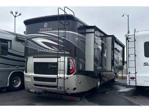 2019 Freightliner XCM Chassis