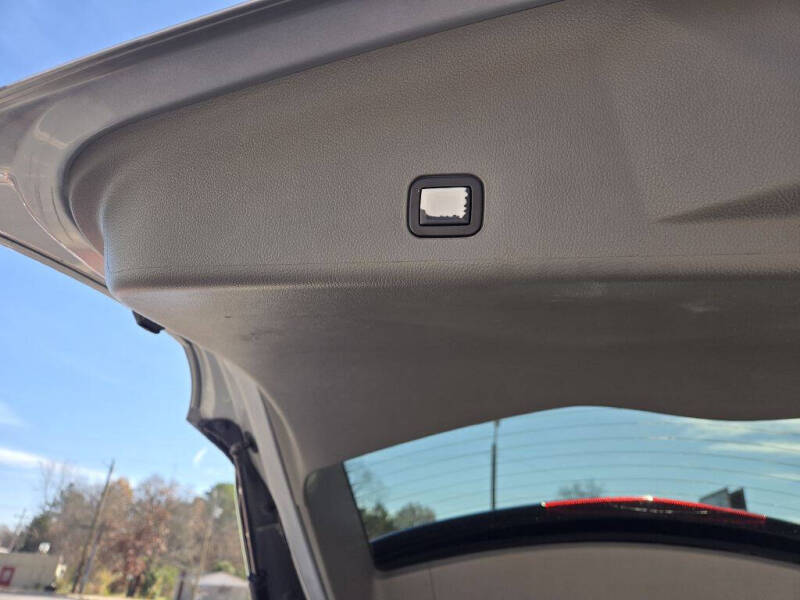 2011 Cadillac SRX Performance Collection