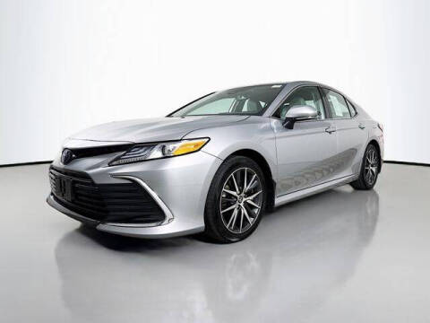 2022 Toyota Camry Hybrid XLE