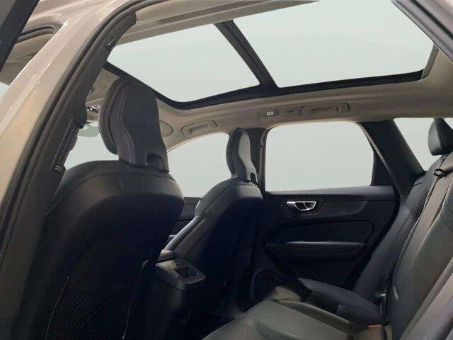 2025 Volvo XC60 B5 Core Dark Theme
