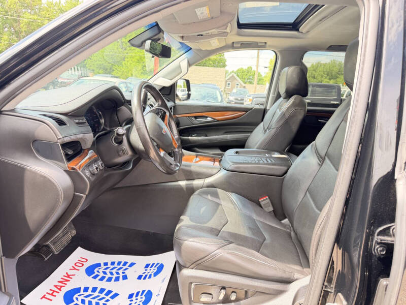 2018 Cadillac Escalade Luxury
