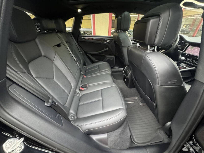 2023 Porsche Macan S