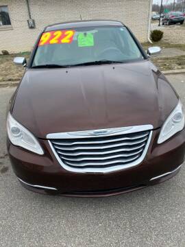 2013 Chrysler 200 for sale at Car Lot Credit Connection LLC in Elkhart IN