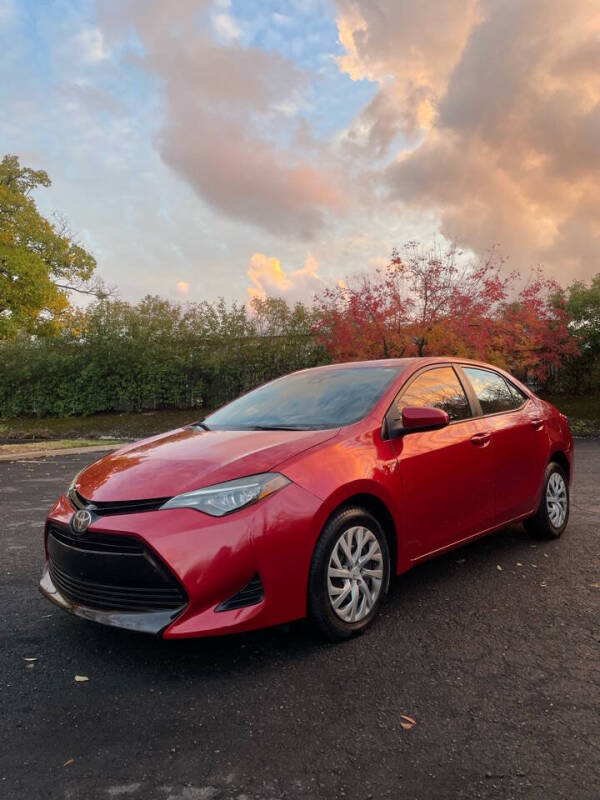 2019 Toyota Corolla LE photo 2