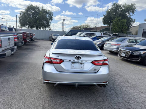 2020 Toyota Camry SE