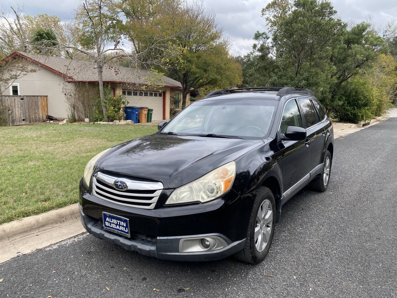 Black 2011 Subaru Outback 2.5i Premium AWD 2.5i Premium 4dr Wagon CVT 2