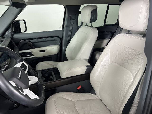 2023 Land Rover Defender 110 SE