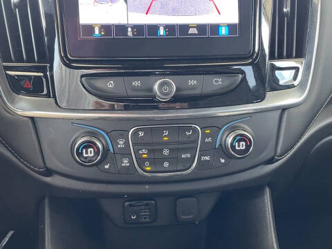 2022 Chevrolet Traverse LT Leather