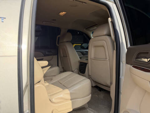 2013 Chevrolet Suburban LT