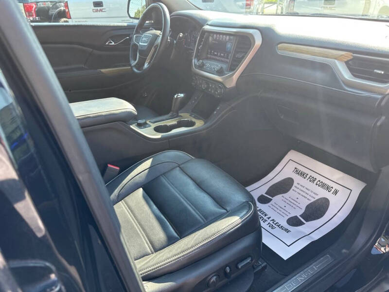2017 GMC Acadia Denali