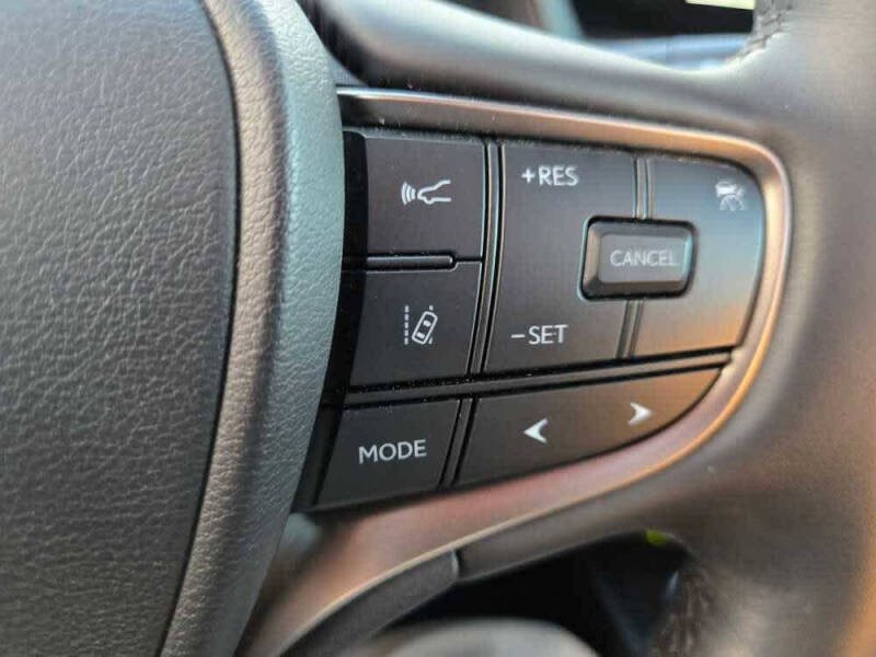 2024 Lexus UX 250h Premium