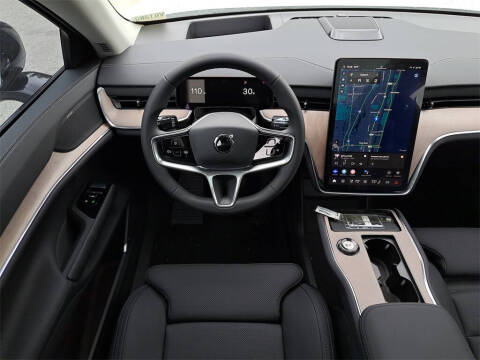 2025 Volvo EX90 Twin Performance Plus 6P