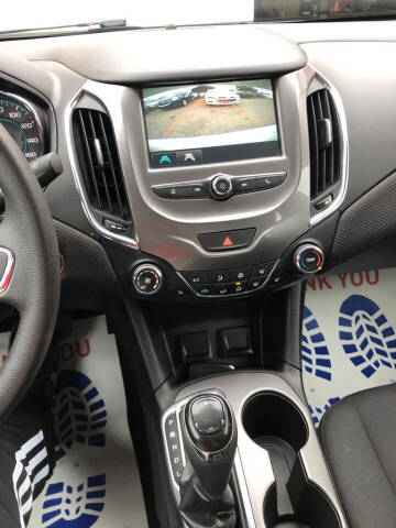 2017 Chevrolet Cruze LT Auto