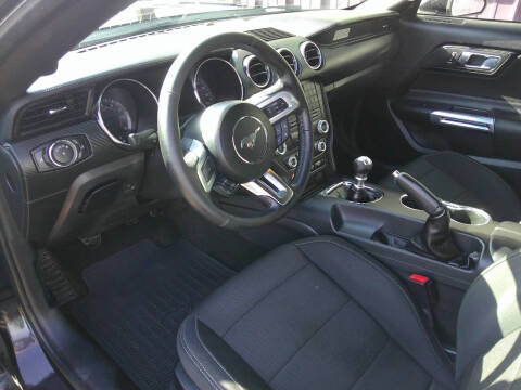 2017 Ford Mustang V6