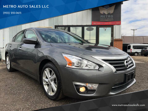 2015 Nissan Altima for sale at METRO AUTO SALES LLC in Lino Lakes MN