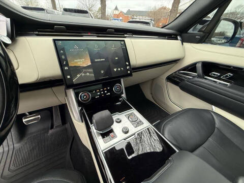 2023 Land Rover Range Rover P530 SE LWB