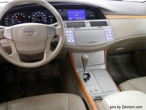 2005 Toyota Avalon