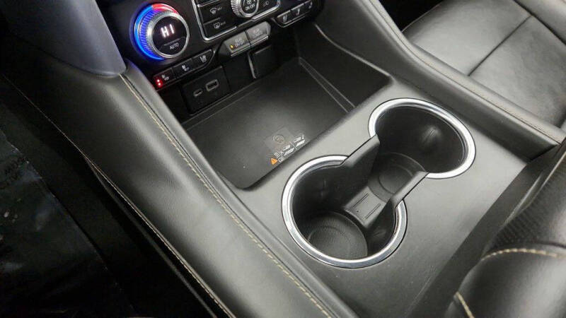 2022 GMC Yukon XL SLT