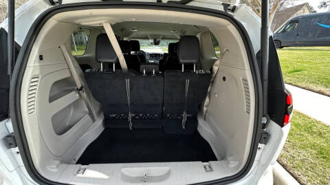 2022 Chrysler Pacifica Touring L