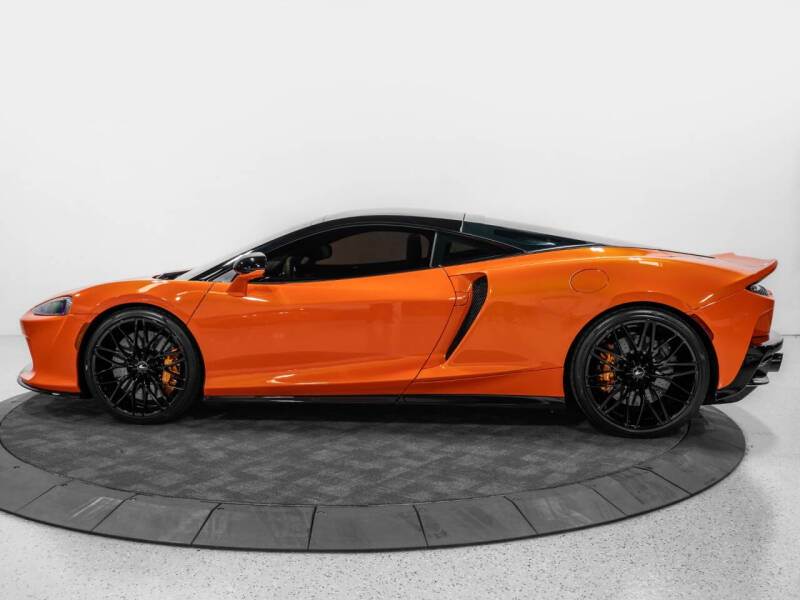 2023 McLaren GT