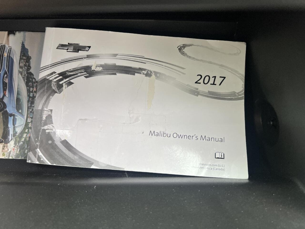 2017 Chevrolet Malibu 35