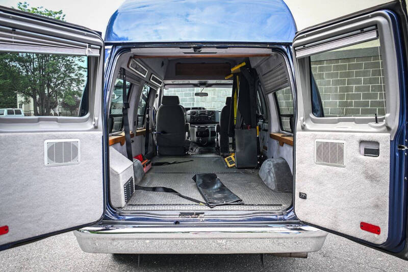 2011 Ford E-Series E-150