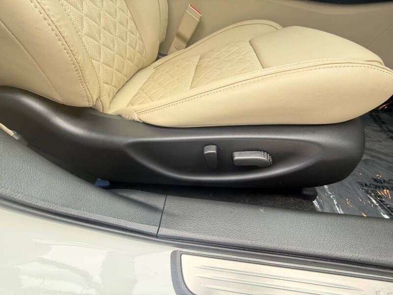 2017 Nissan Maxima Platinum
