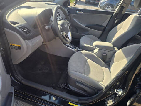 2012 Hyundai Accent GLS